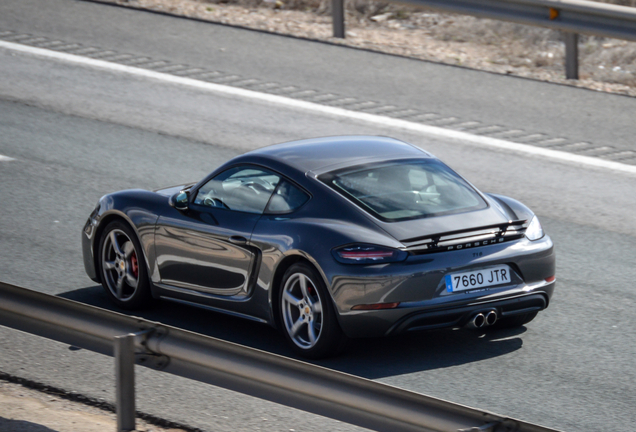 Porsche 718 Cayman S