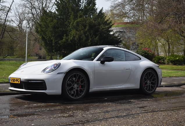 Porsche 992 Carrera 4S