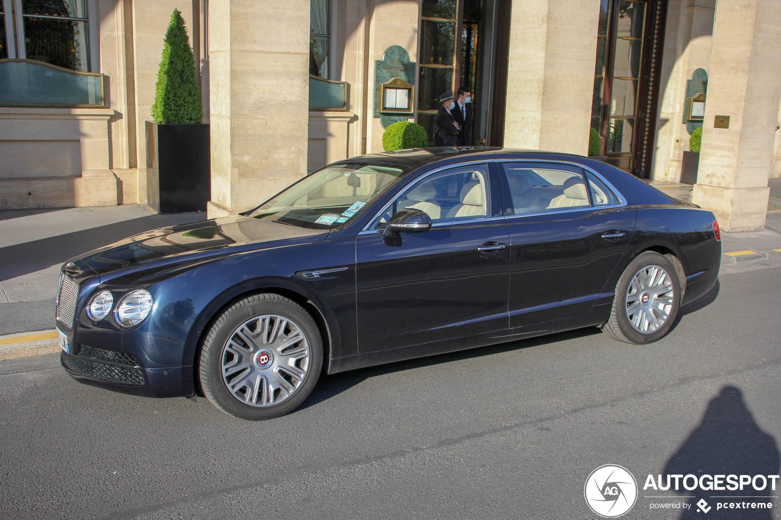 Bentley Flying Spur V8