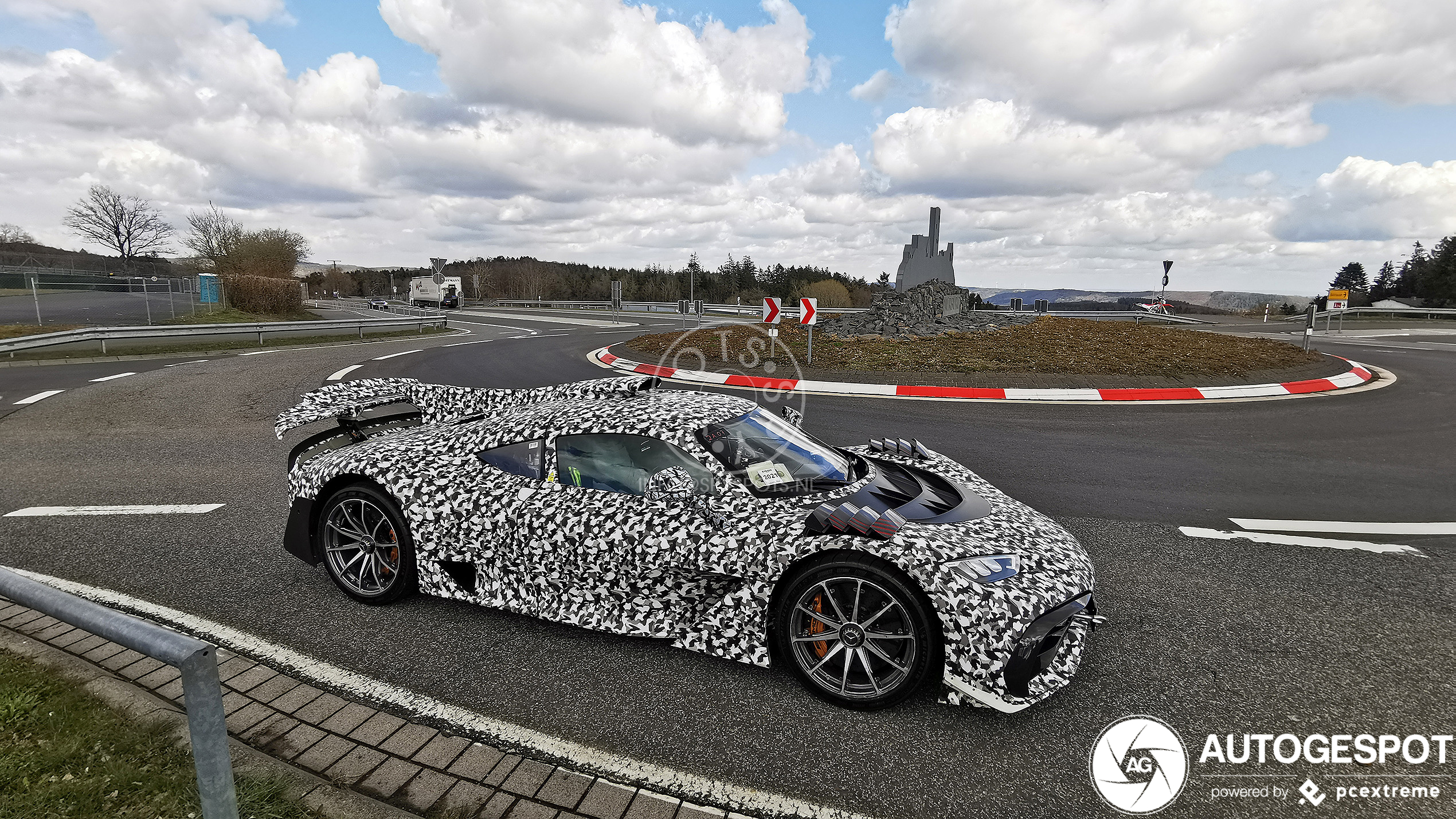 Mercedes-AMG Project One maakt opwachting op de Nürburgring