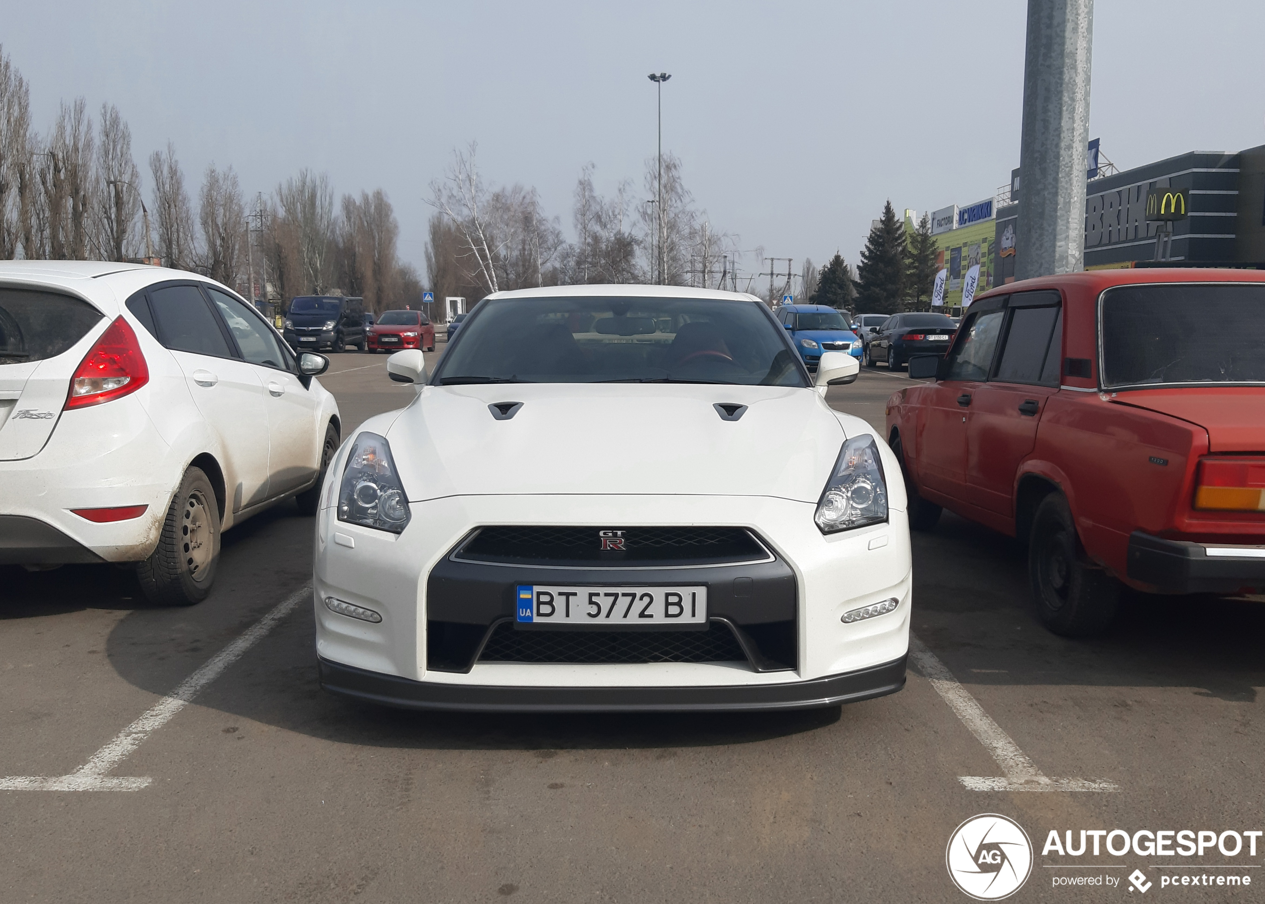 Nissan GT-R 2013