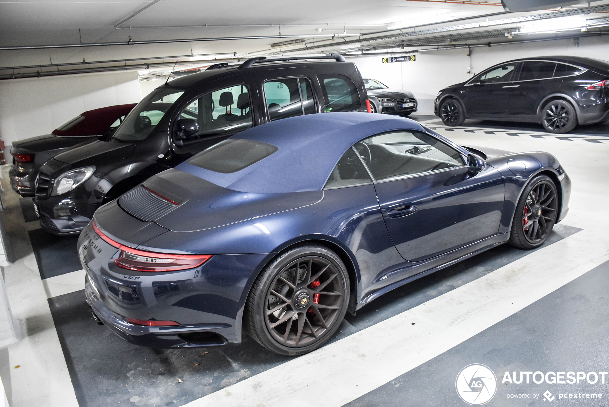 Porsche 991 Carrera 4 GTS Cabriolet MkII