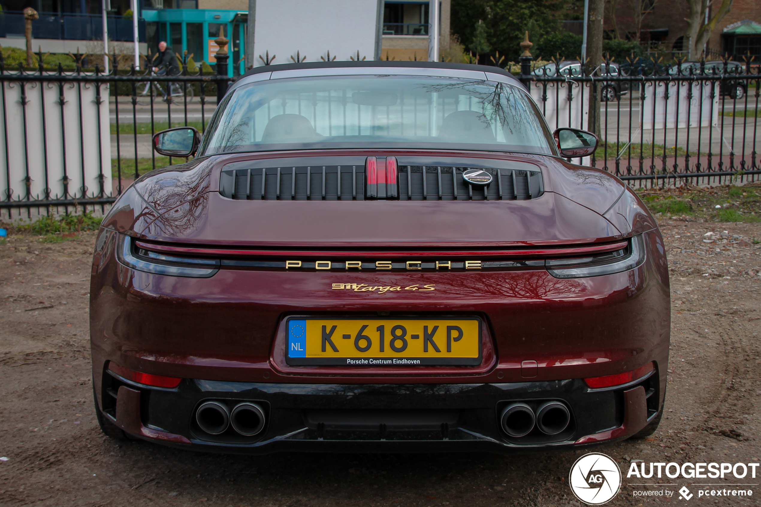 Porsche 992 Targa 4S Heritage Design Edition