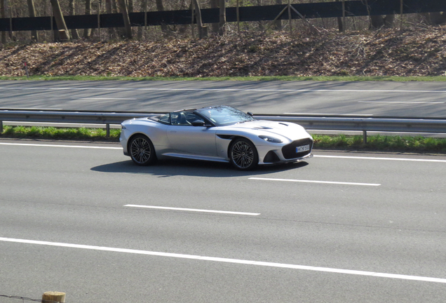 Aston Martin DBS Superleggera Volante