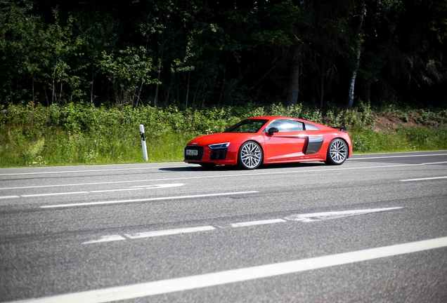 Audi R8 V10 Plus 2015