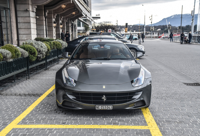 Ferrari FF