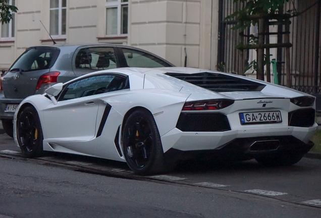 Lamborghini Aventador LP700-4