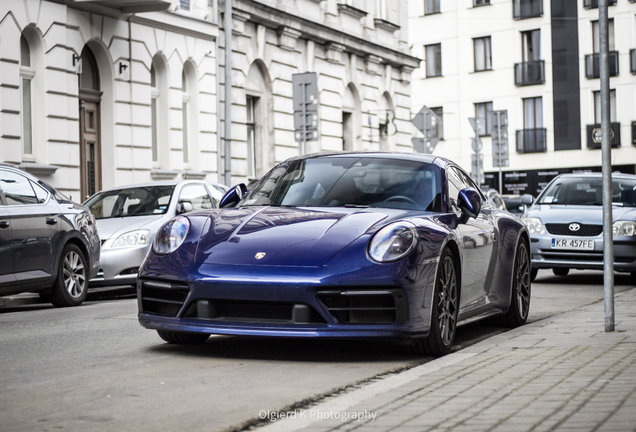 Porsche 992 Carrera 4S