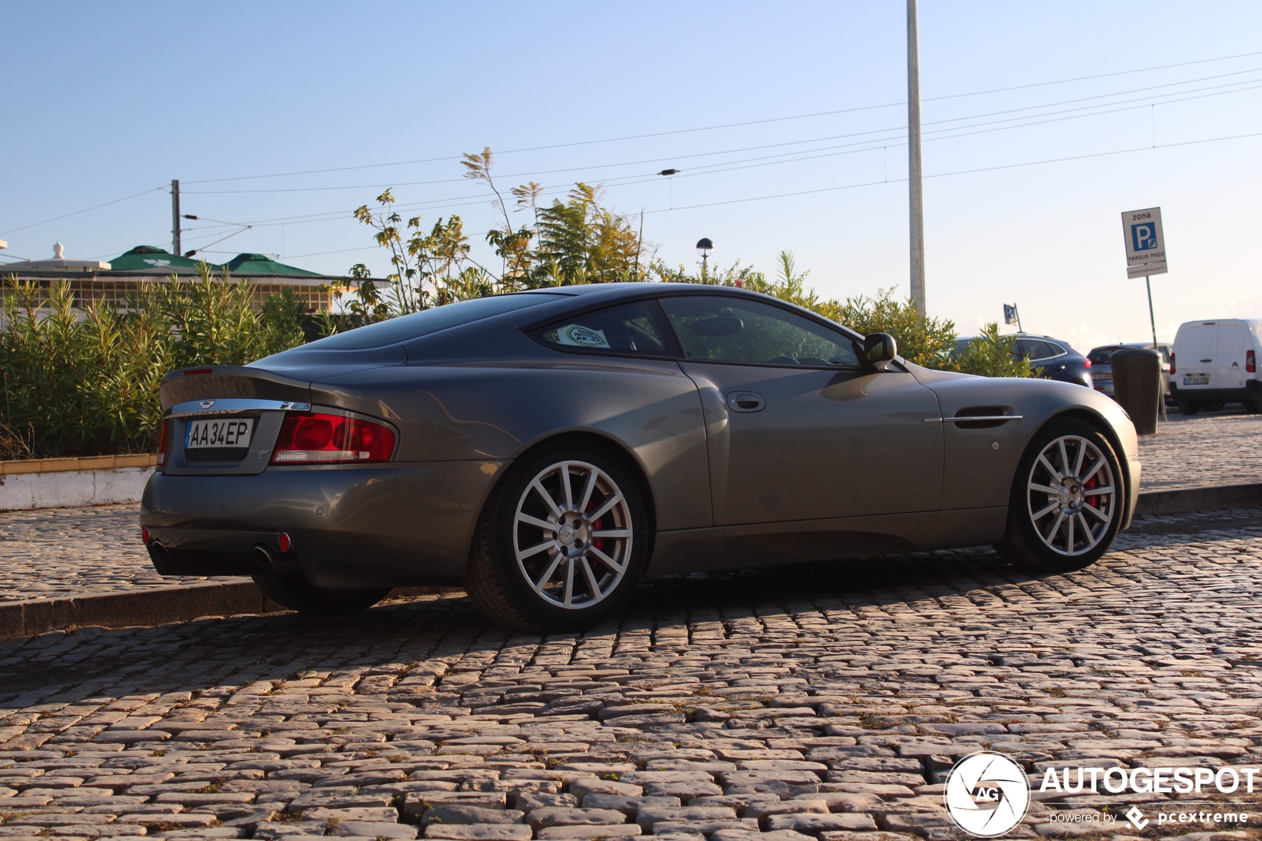 Aston Martin Vanquish S