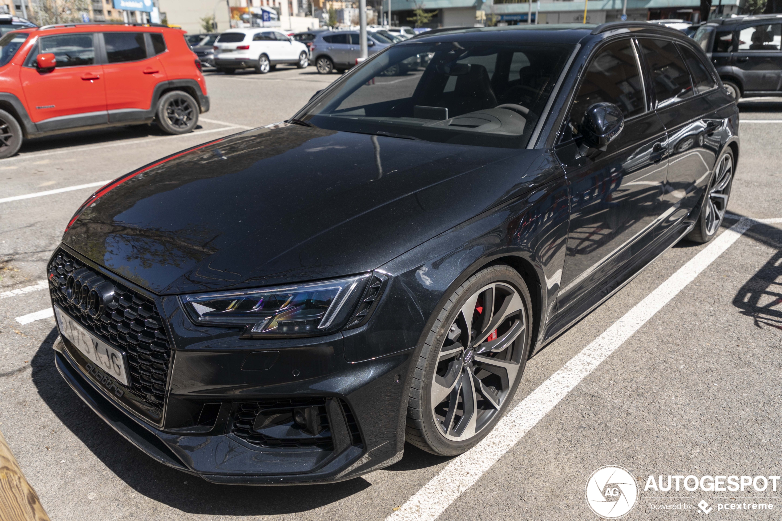 Audi RS4 Avant B9