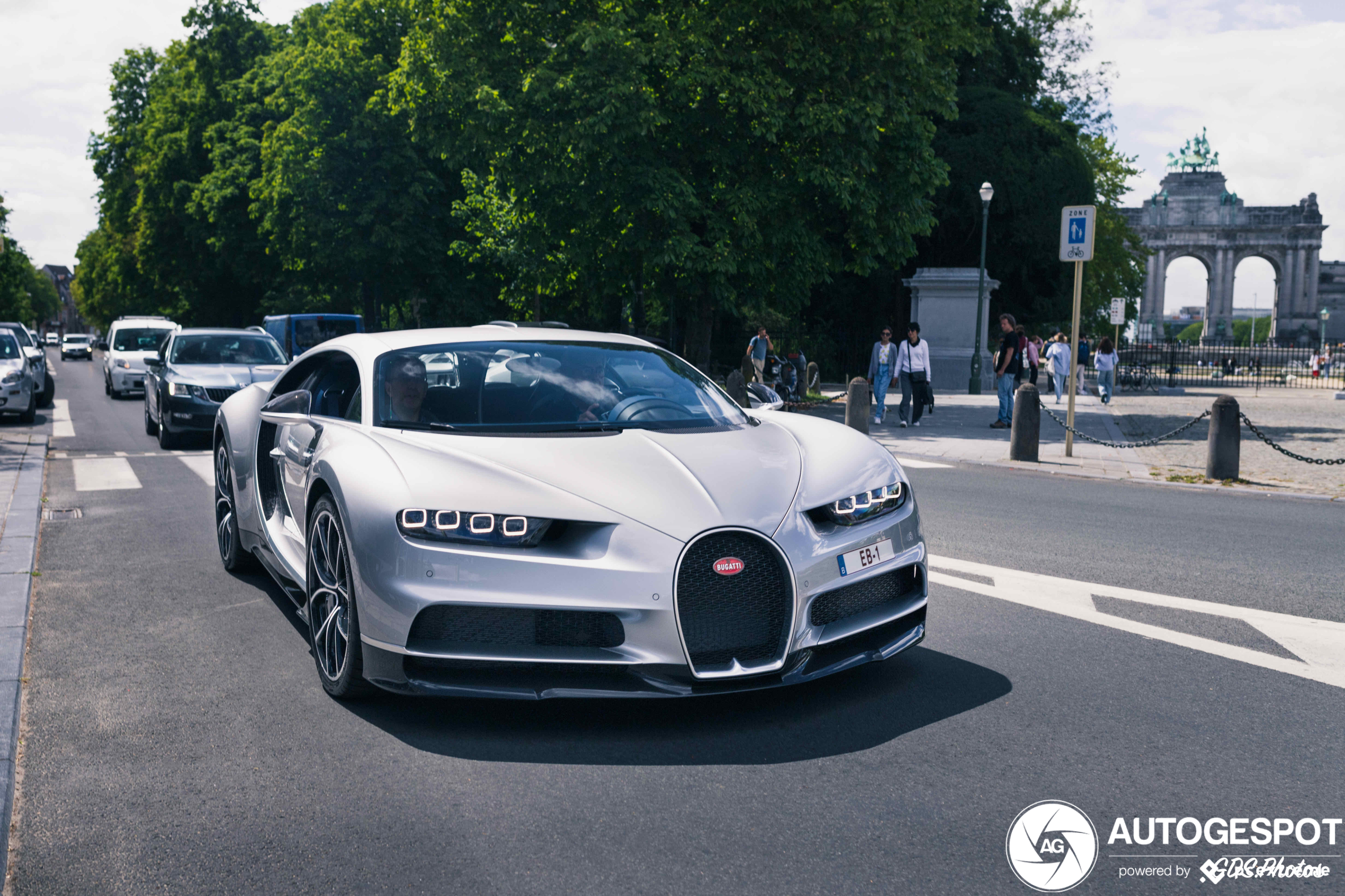 Bugatti Chiron rolt door Brussel