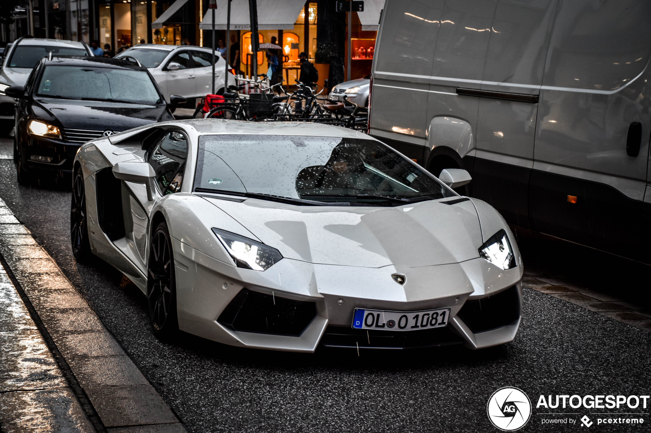 Lamborghini Aventador LP700-4