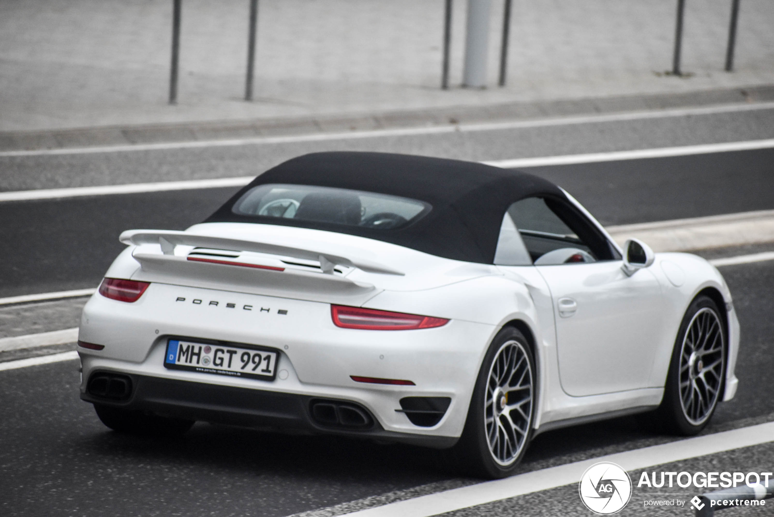 Porsche 991 Turbo S Cabriolet MkI