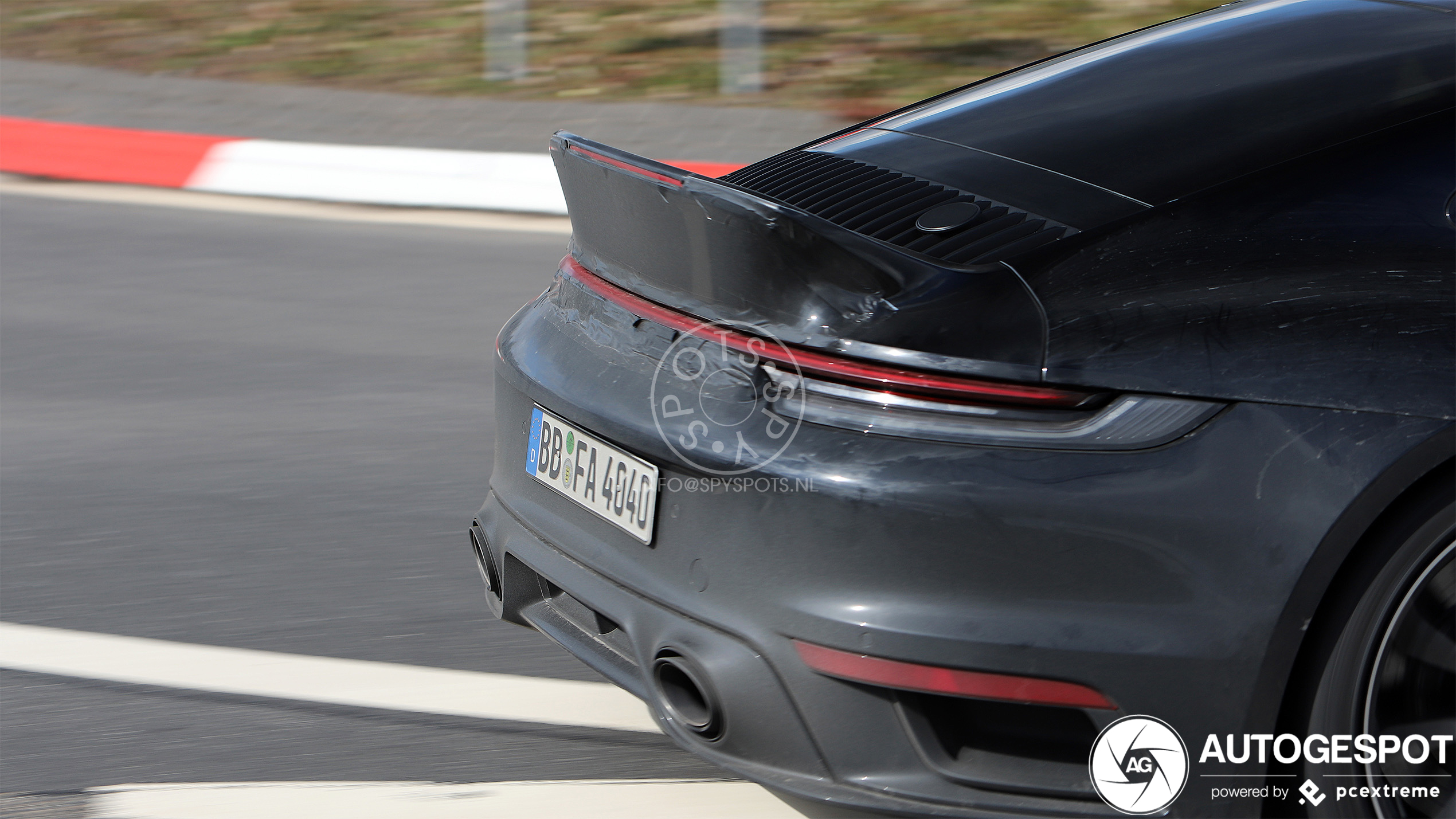 De ducktail komt terug op de Porsche 992 Sport Classic