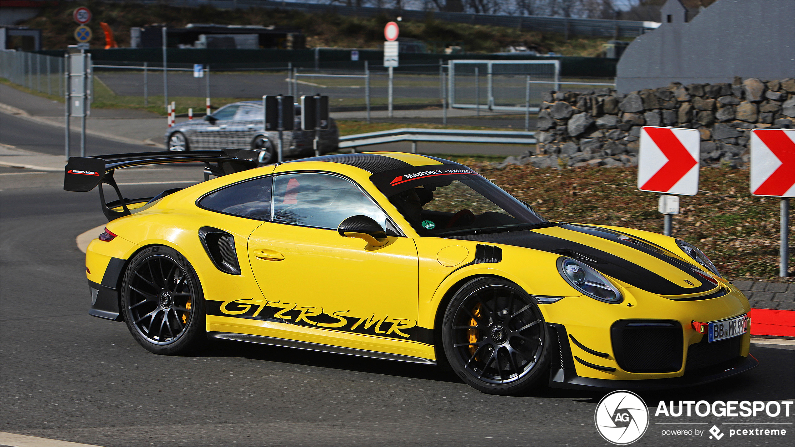 Porsche Manthey Racing 991 GT2 RS