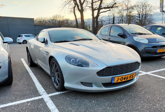 Aston Martin DB9