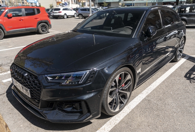 Audi RS4 Avant B9