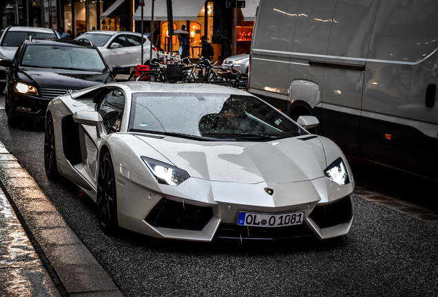 Lamborghini Aventador LP700-4