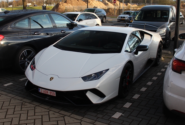 Lamborghini Huracán LP640-4 Performante