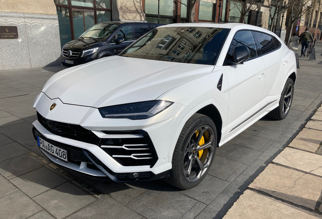 Lamborghini Urus