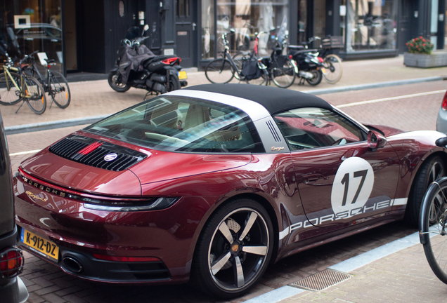 Porsche 992 Targa 4S Heritage Design Edition