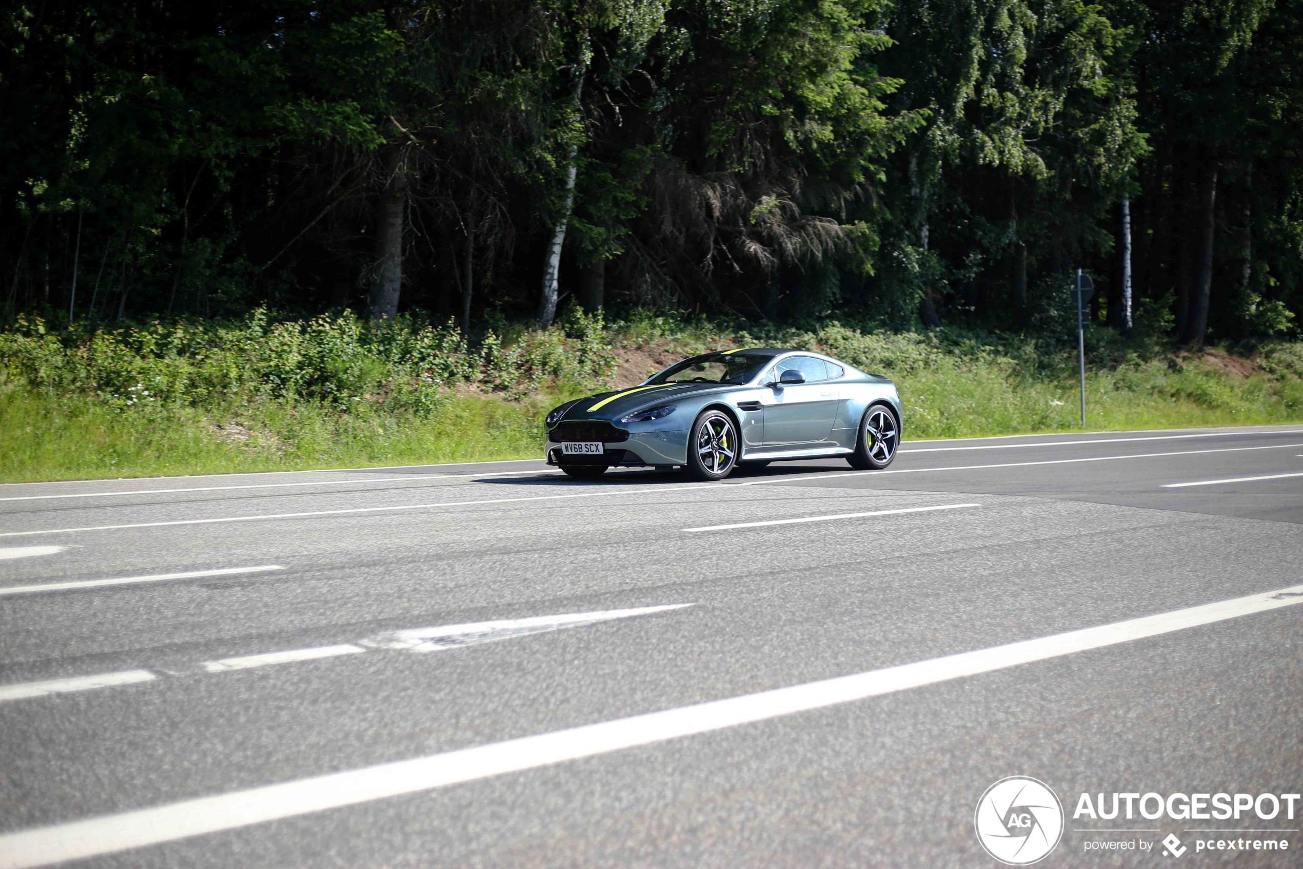 Aston Martin V8 Vantage AMR