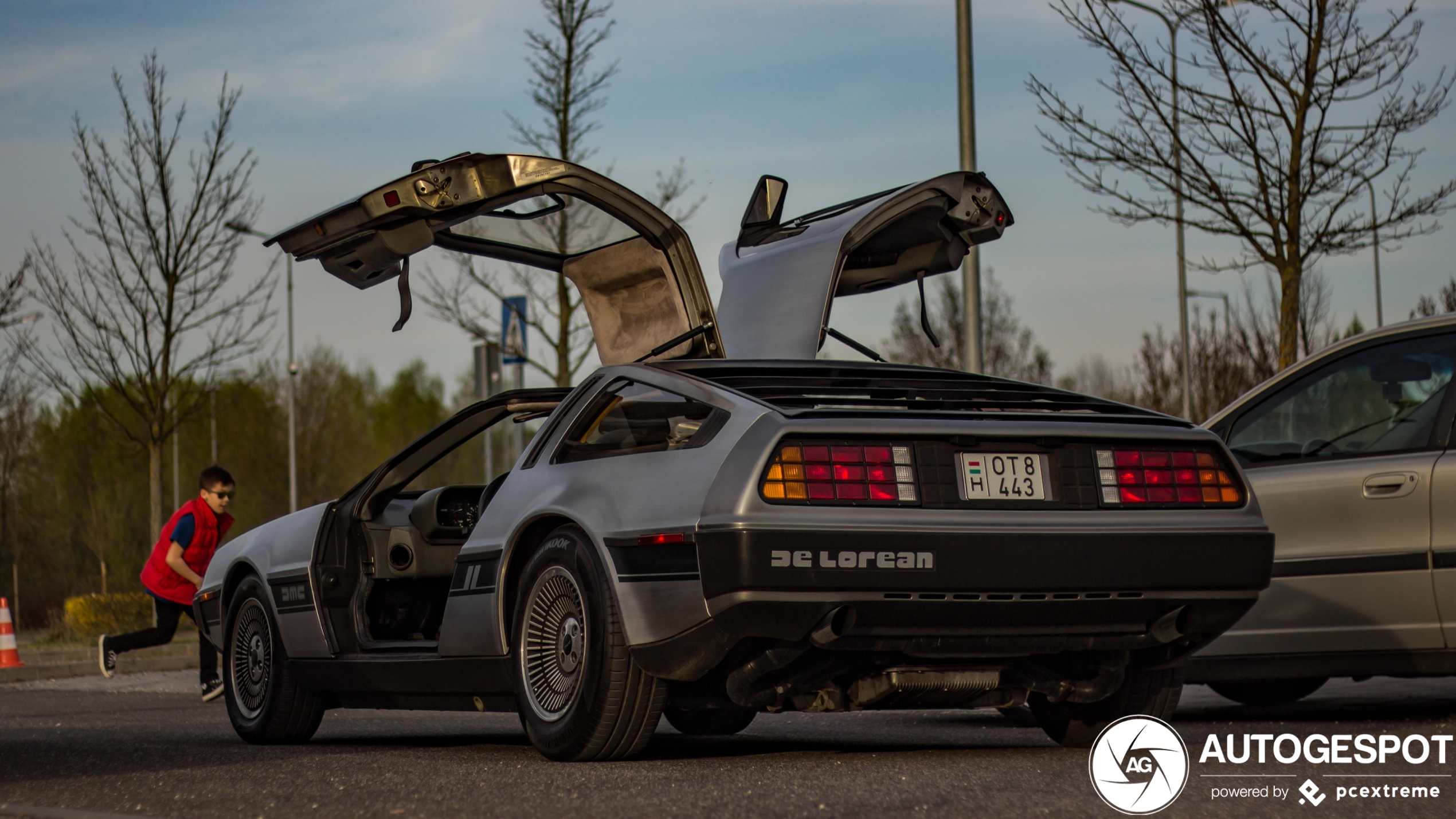 DeLorean DMC-12