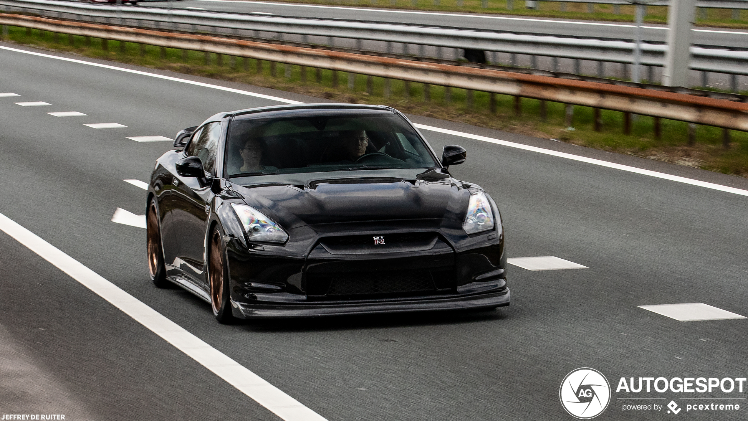 Nissan GT-R