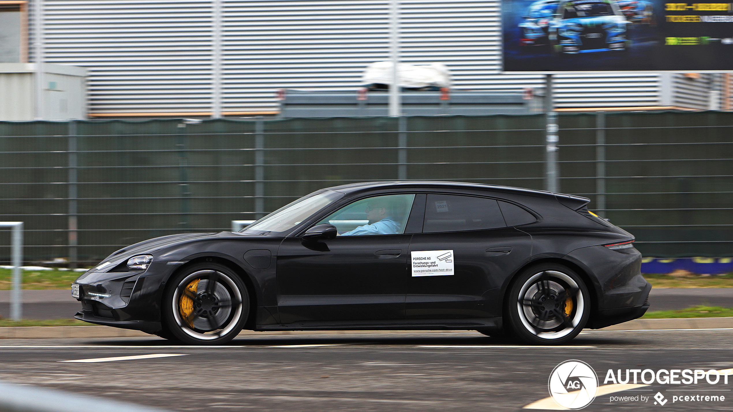 Porsche Taycan Turbo S Sport Turismo