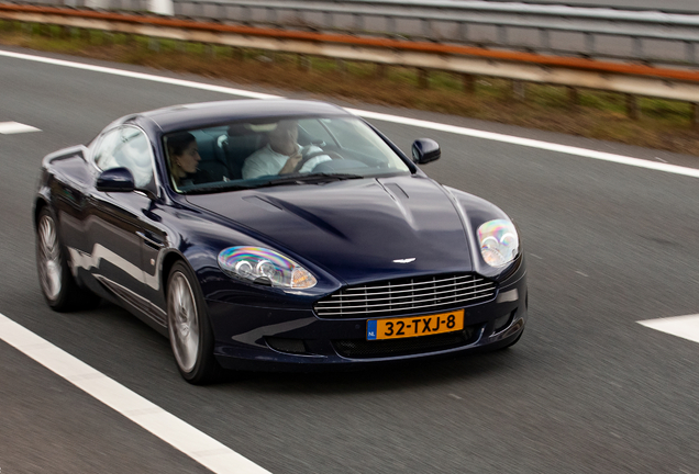 Aston Martin DB9