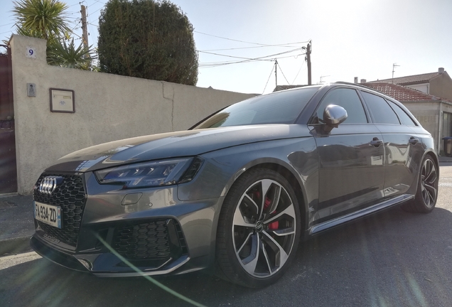 Audi RS4 Avant B9