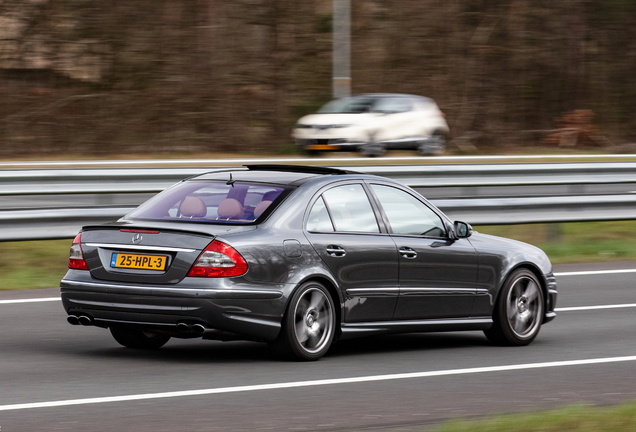 Mercedes-Benz E 63 AMG