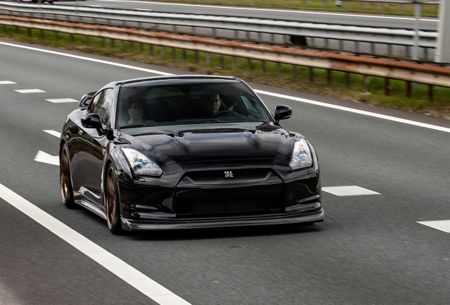 Nissan GT-R