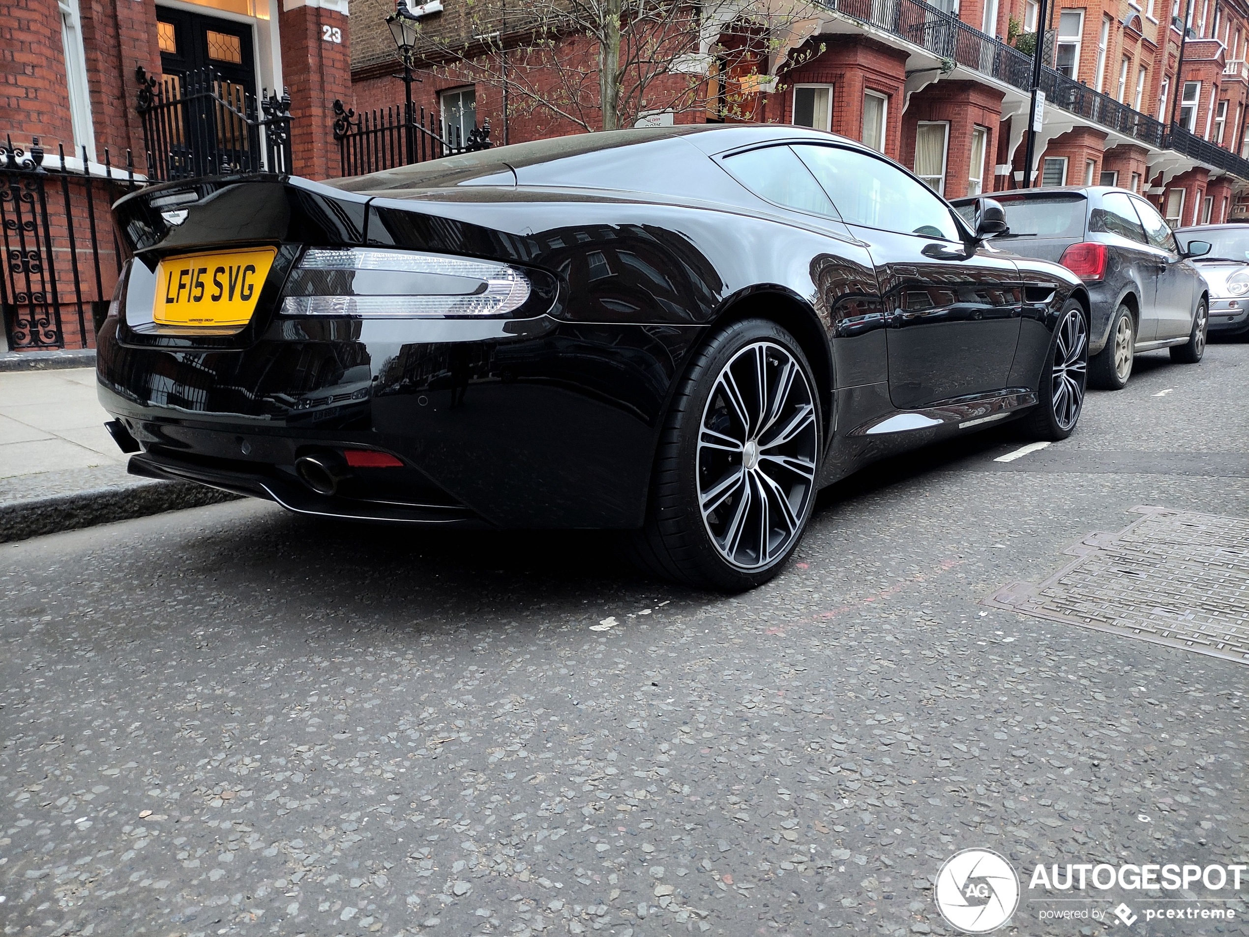 Aston Martin DB9 2013