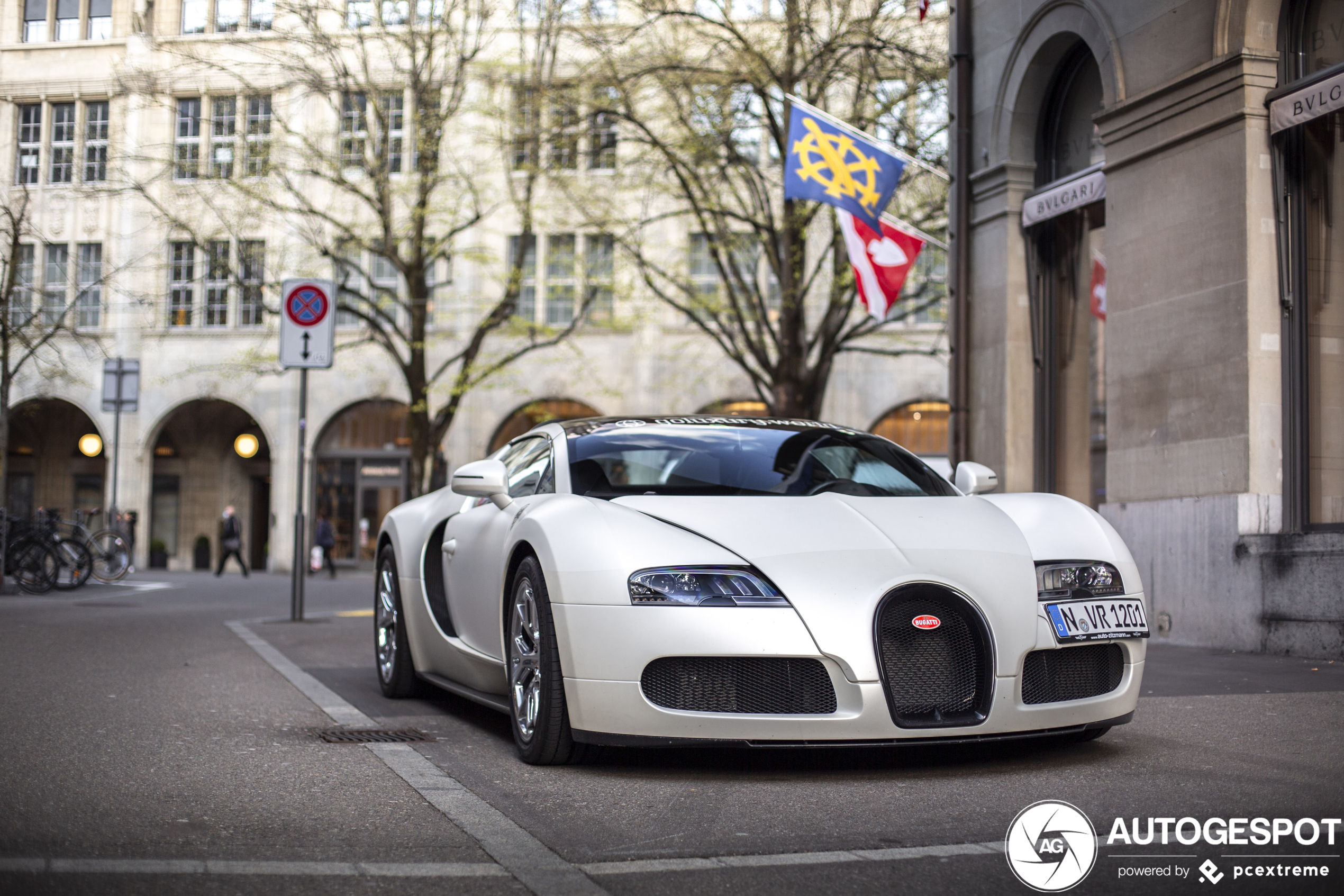 Bugatti Veyron 16.4 Grand Sport Sang Blanc