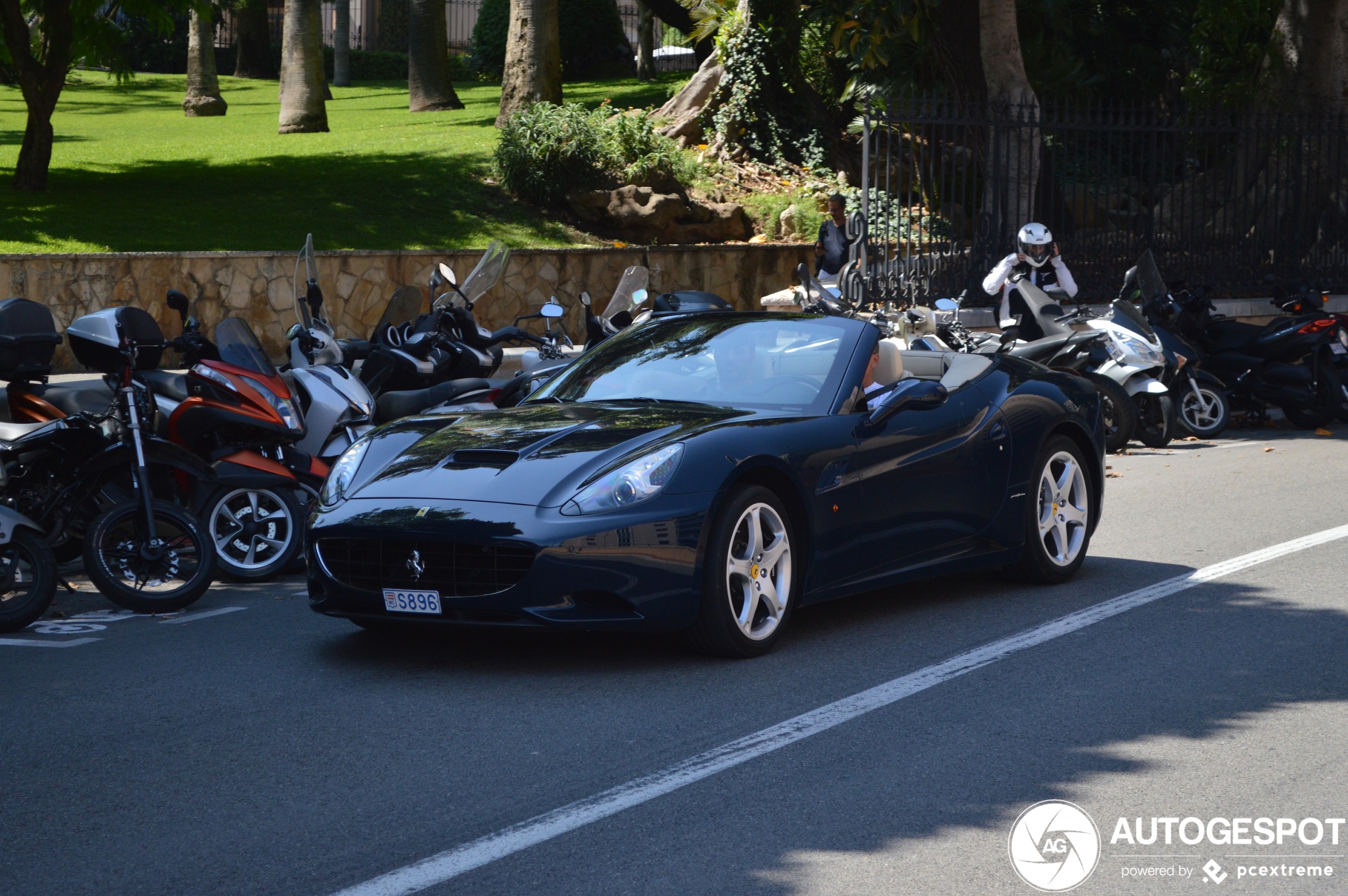 Ferrari California