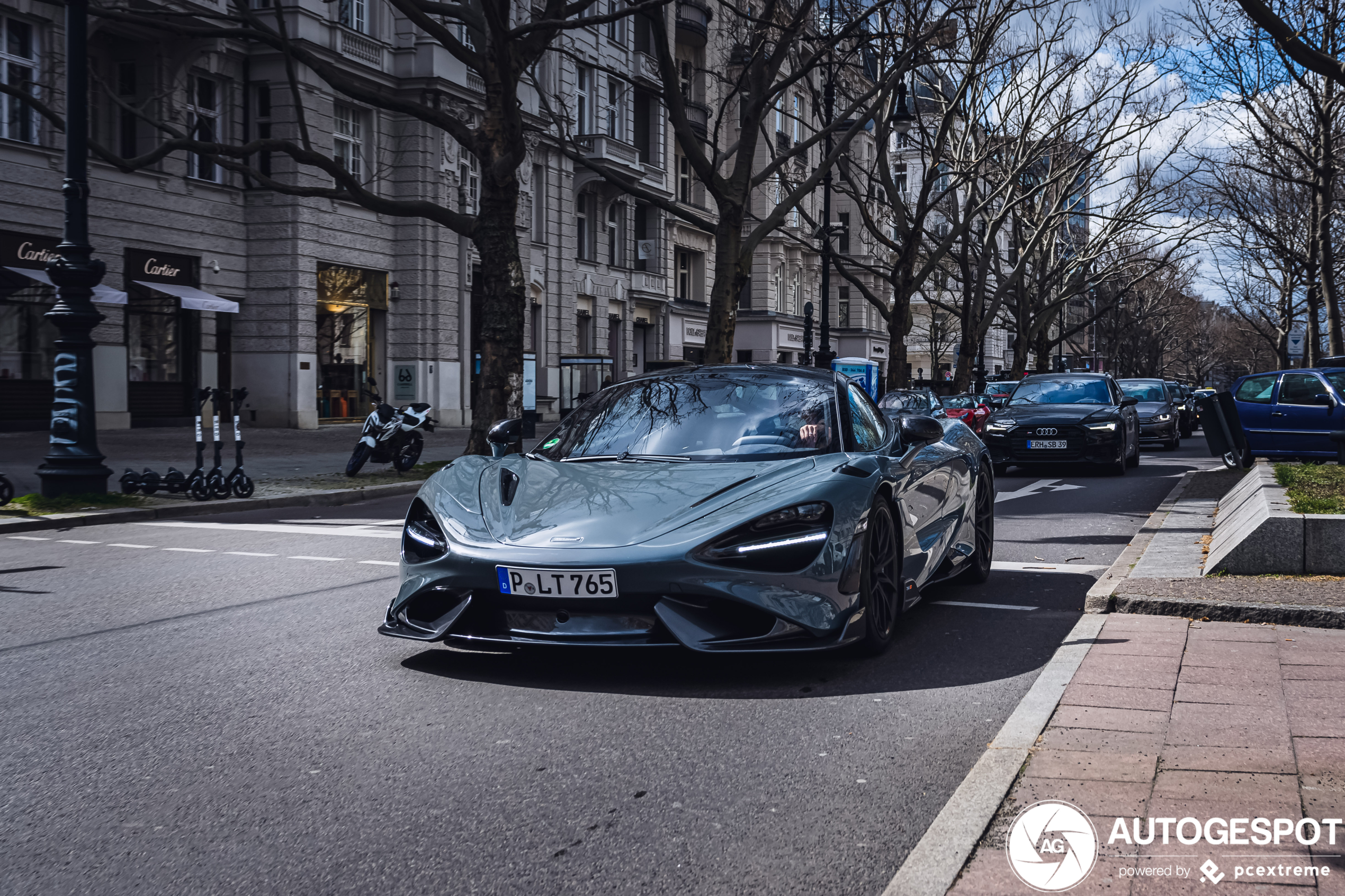 McLaren 765LT