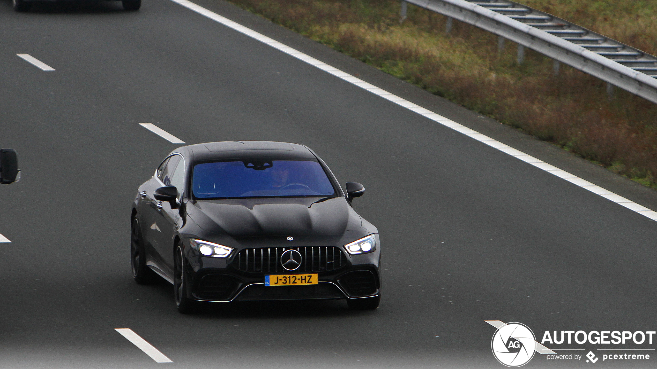 Mercedes-AMG GT 63 S X290