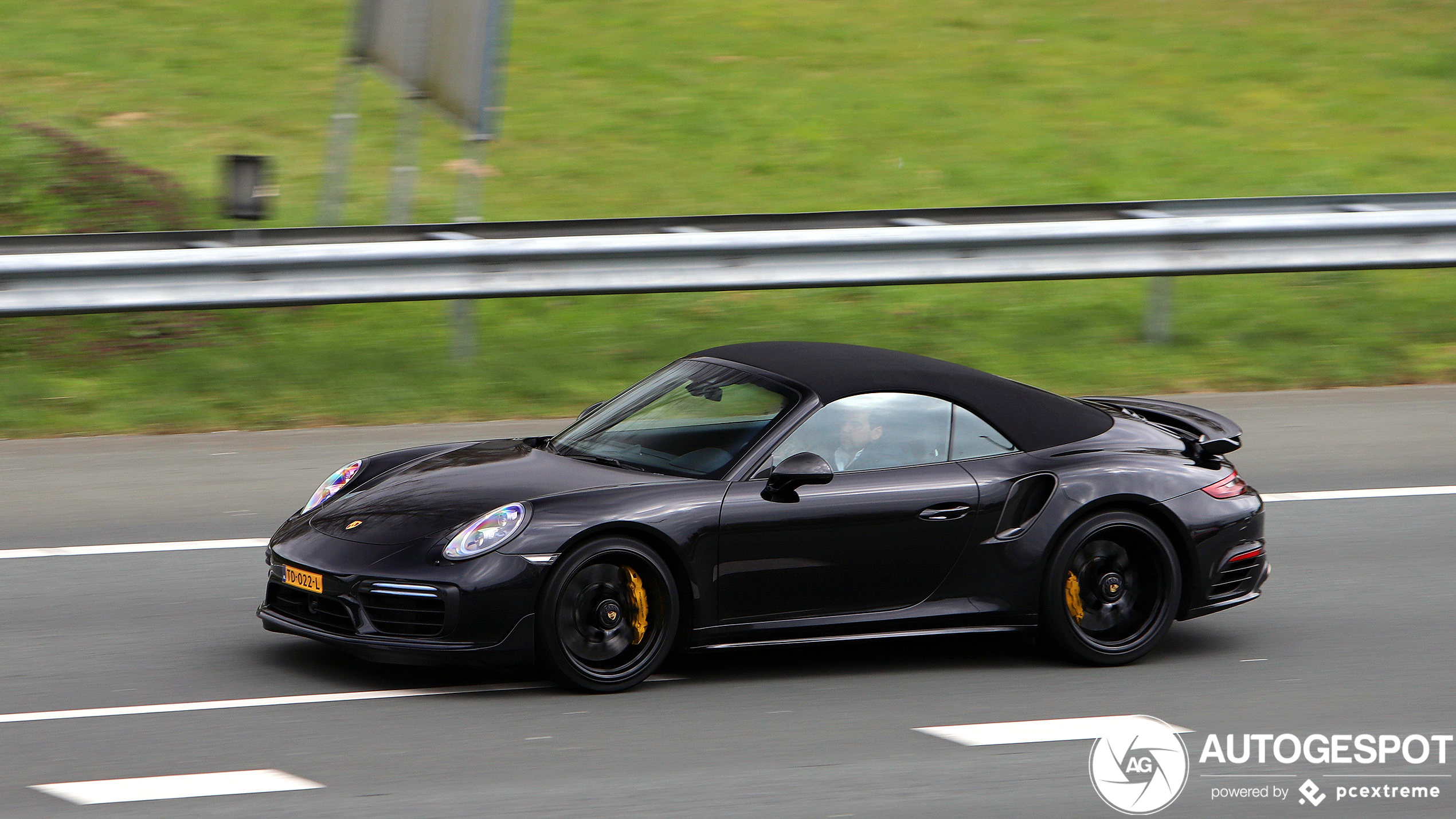 Porsche 991 Turbo S Cabriolet MkII