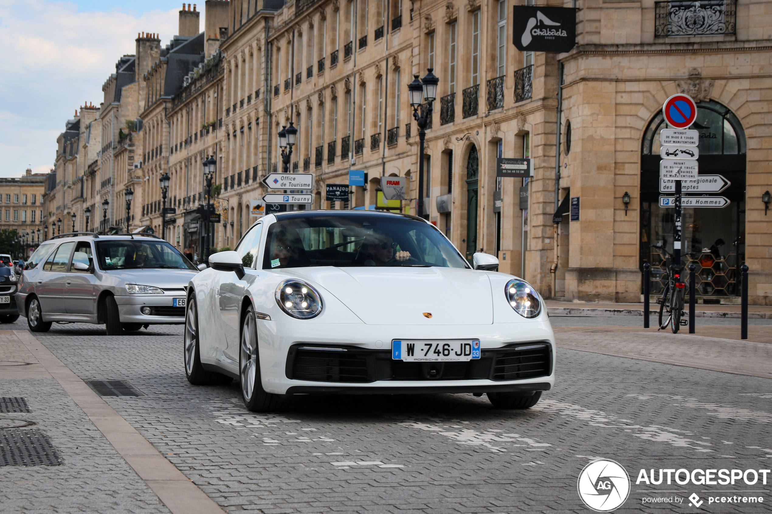 Porsche 992 Carrera 4S