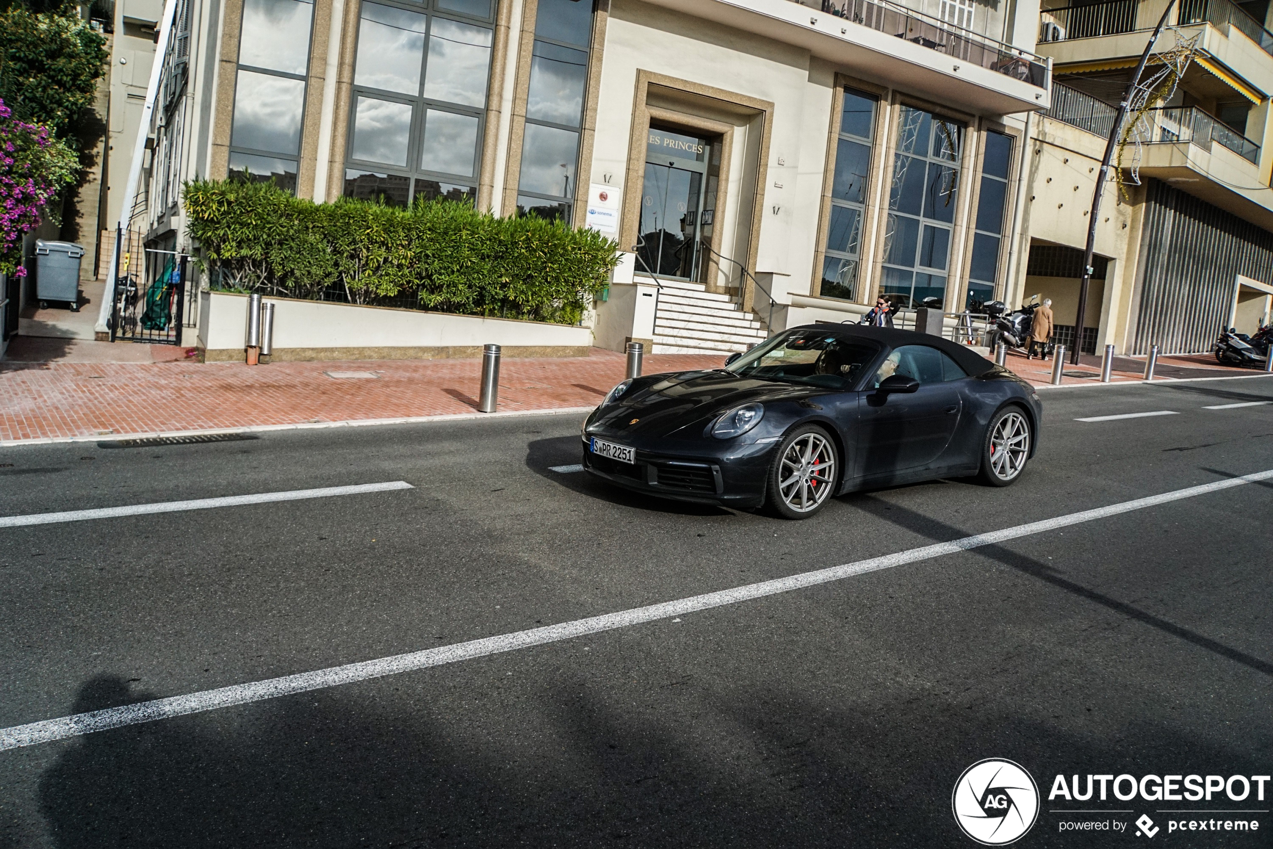 Porsche 992 Carrera 4S Cabriolet