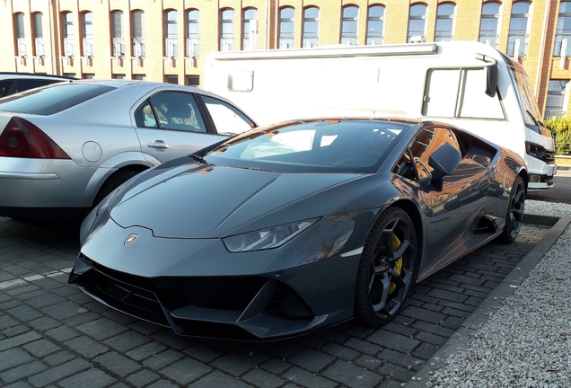 Lamborghini Huracán LP640-4 EVO