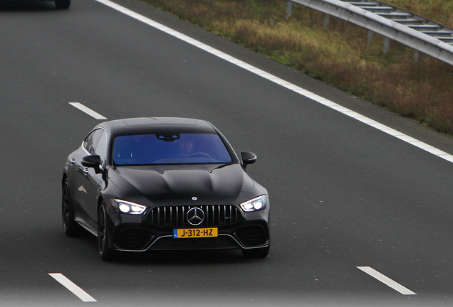 Mercedes-AMG GT 63 S X290