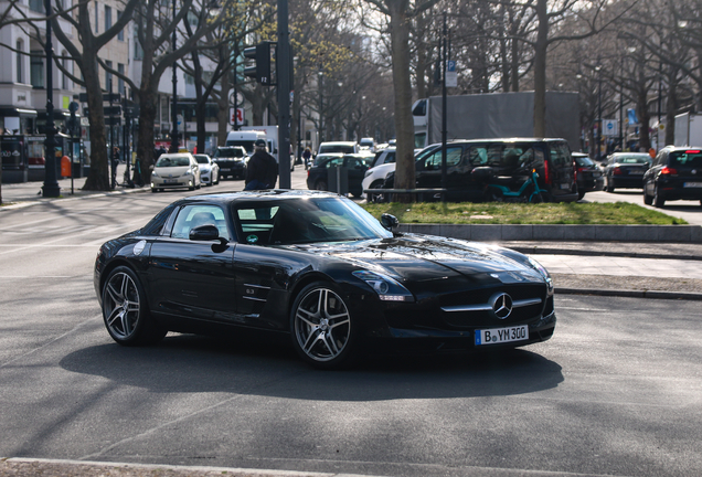 Mercedes-Benz SLS AMG