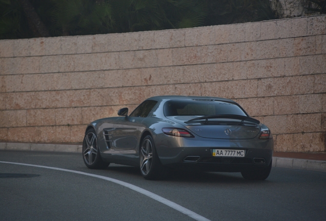 Mercedes-Benz SLS AMG