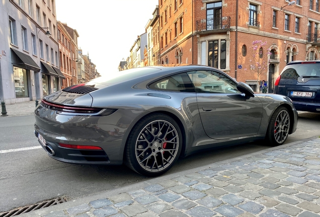 Porsche 992 Carrera 4S