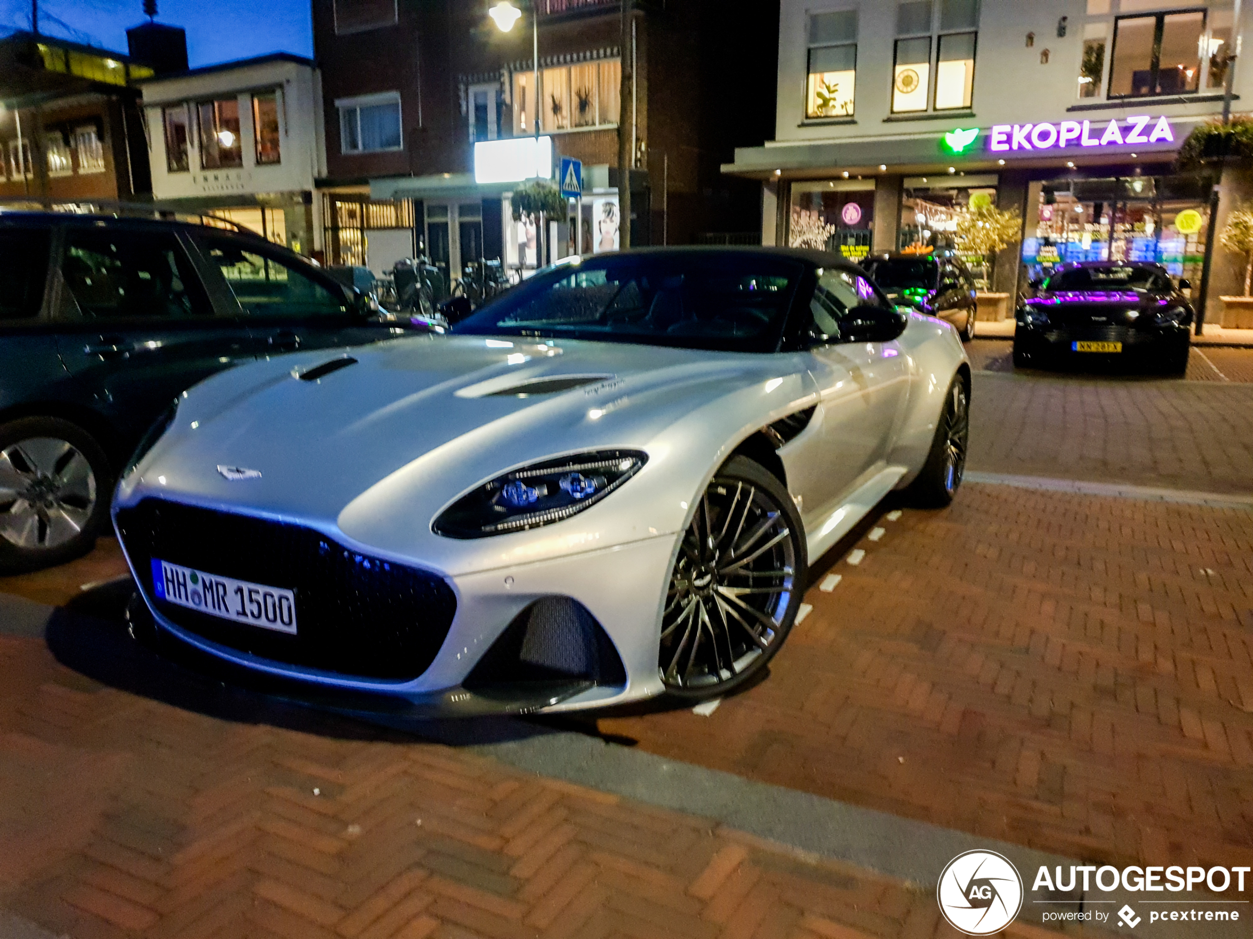 Aston Martin DBS Superleggera Volante