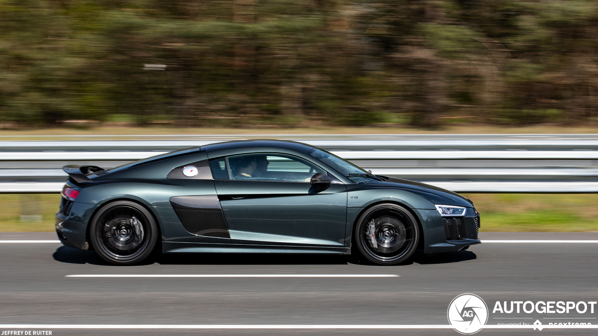 Audi R8 V10 Plus 2015