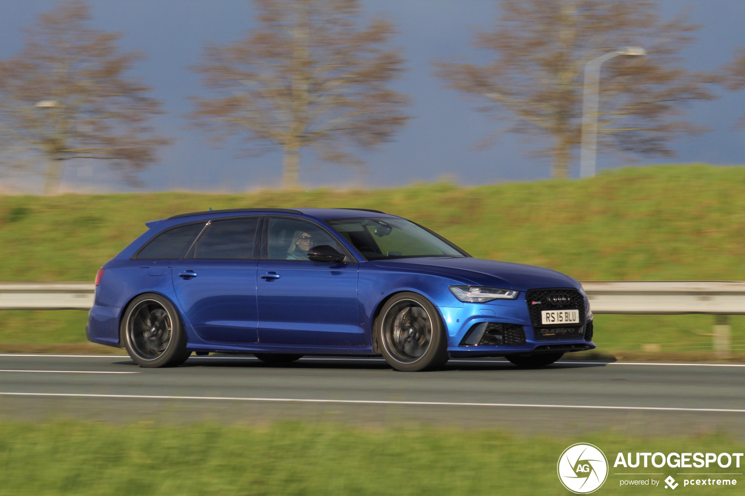 Audi RS6 Avant C7 2015