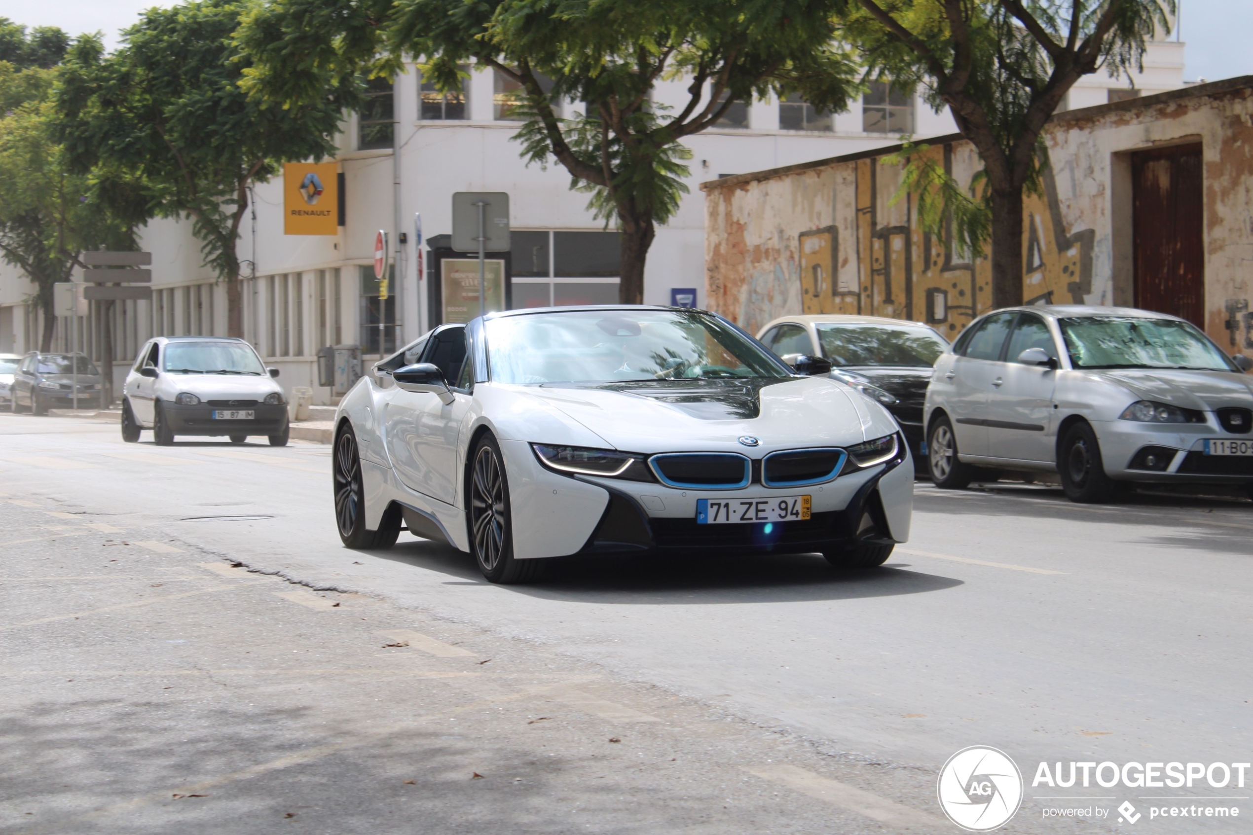 BMW i8 Roadster